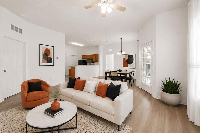 970 N SPRING GARDEN AVENUE 212, Deland, FL 32720