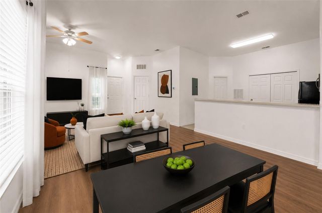 970 N SPRING GARDEN AVENUE 212, Deland, FL 32720