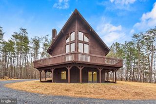 343 BEAVER DAM WOODS DR, Berkeley Springs, WV 25411