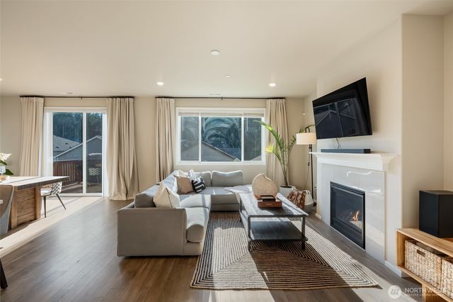 28931 239th Avenue SE, Maple Valley, WA 98010