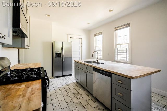 451 Horton Street, Detroit, MI 48202