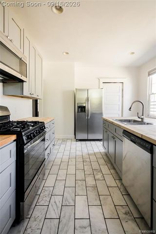 451 Horton Street, Detroit, MI 48202