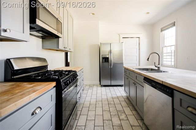 451 Horton Street, Detroit, MI 48202