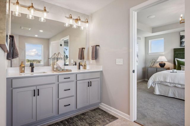 1542 Philipp Way, Shakopee, MN 55379