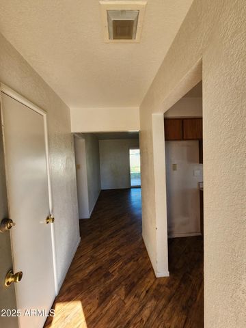 3710 W LUKE Avenue, Phoenix, AZ 85019