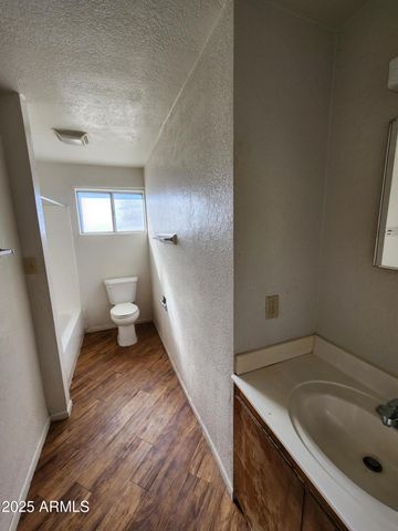 3710 W LUKE Avenue, Phoenix, AZ 85019