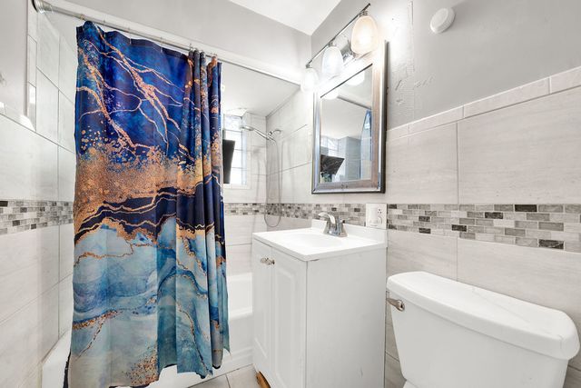 8020 S Pulaski Road 3W, Chicago, IL 60652