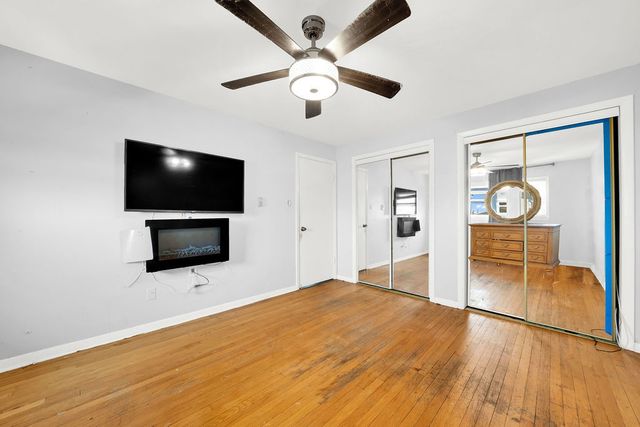 8020 S Pulaski Road 3W, Chicago, IL 60652