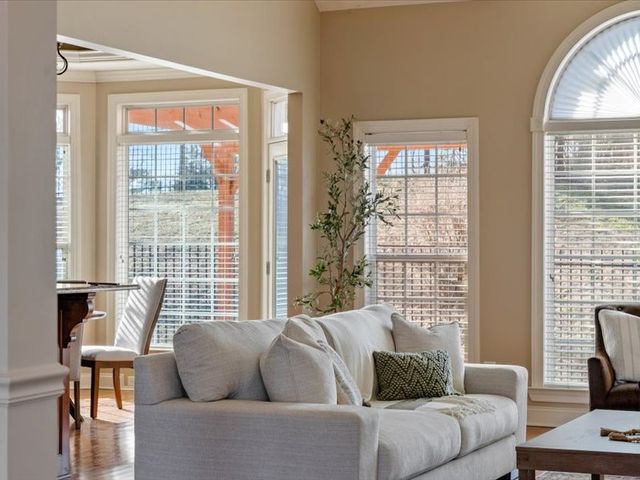 927 Westbrook Dr, Gallatin, TN 37066