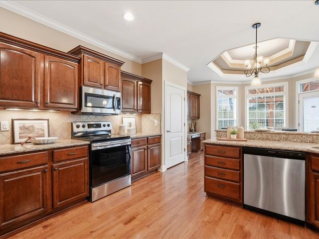 927 Westbrook Dr, Gallatin, TN 37066