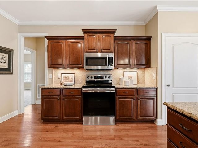 927 Westbrook Dr, Gallatin, TN 37066