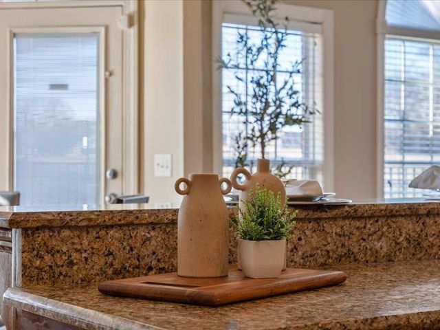 927 Westbrook Dr, Gallatin, TN 37066