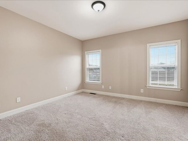 927 Westbrook Dr, Gallatin, TN 37066