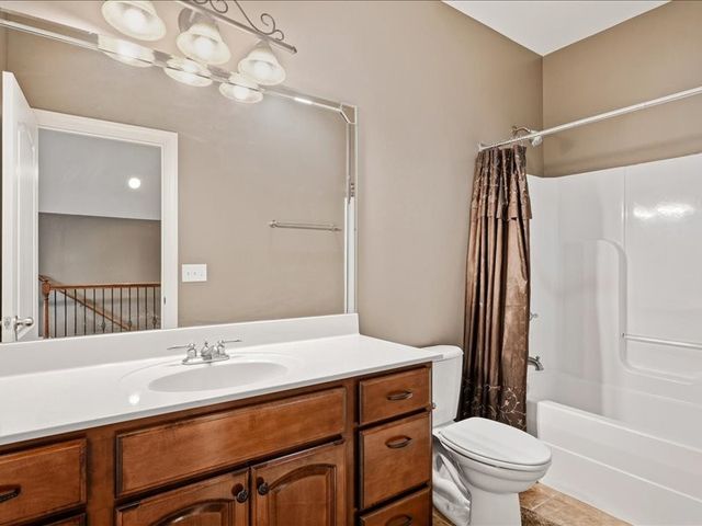 927 Westbrook Dr, Gallatin, TN 37066