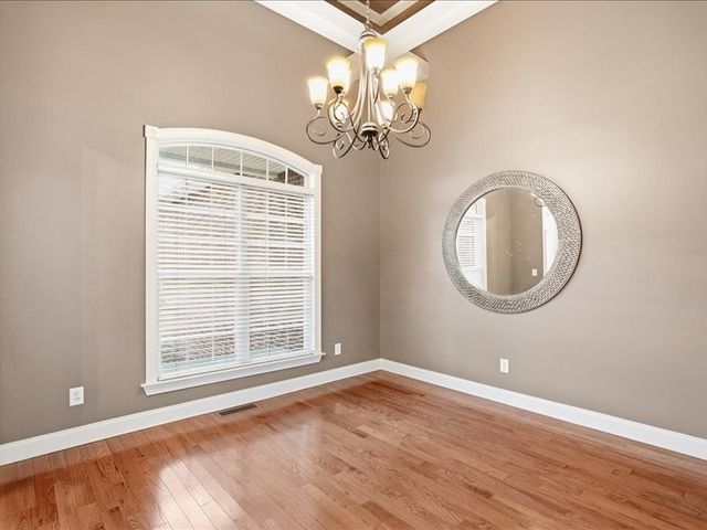 927 Westbrook Dr, Gallatin, TN 37066