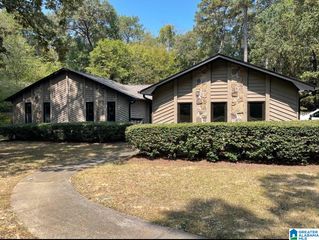 2001 SHADOWOOD COURT, Hoover, AL 35244