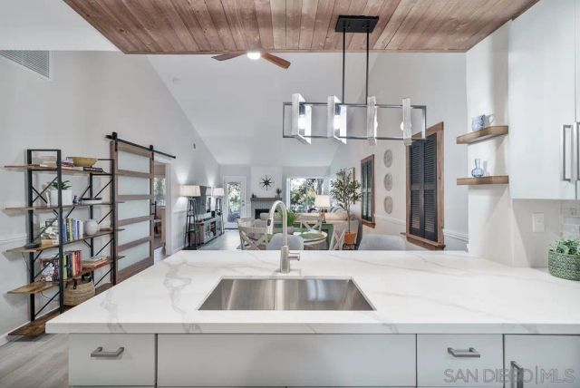 12242 Paseo Lucido D, San Diego, CA 92128