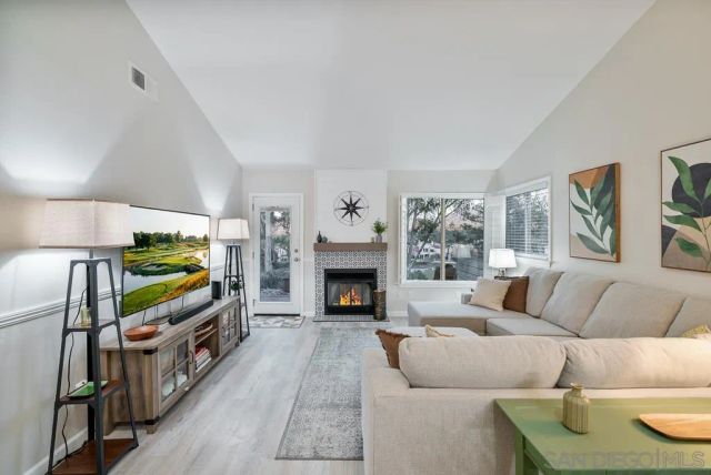 12242 Paseo Lucido D, San Diego, CA 92128