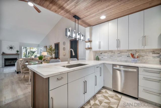 12242 Paseo Lucido D, San Diego, CA 92128