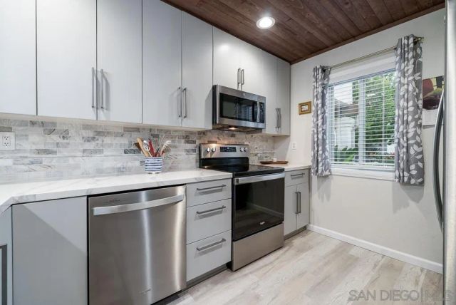 12242 Paseo Lucido D, San Diego, CA 92128