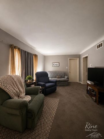 3204 E Hemphill Road, Burton, MI 48529