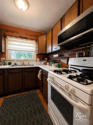 3204 E Hemphill Road, Burton, MI 48529