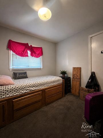 3204 E Hemphill Road, Burton, MI 48529