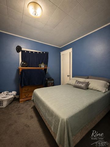 3204 E Hemphill Road, Burton, MI 48529