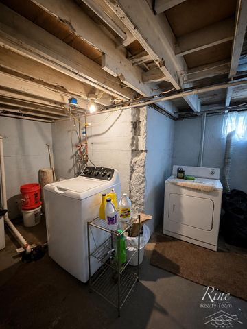 3204 E Hemphill Road, Burton, MI 48529
