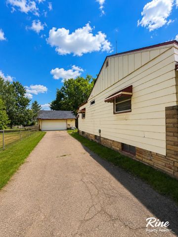 3204 E Hemphill Road, Burton, MI 48529