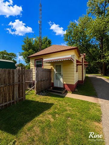3204 E Hemphill Road, Burton, MI 48529