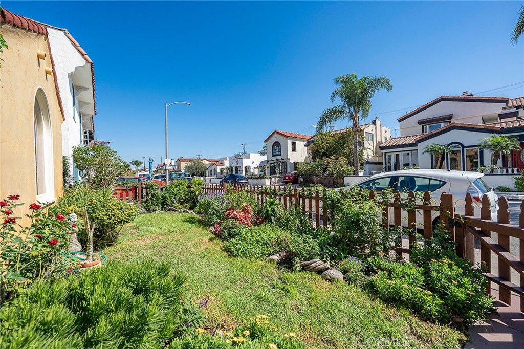 105 Claremont Avenue, Long Beach, CA 90803 — photo 2