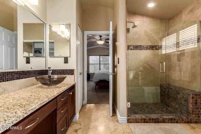 2911 E WINDMERE Drive, Phoenix, AZ 85048