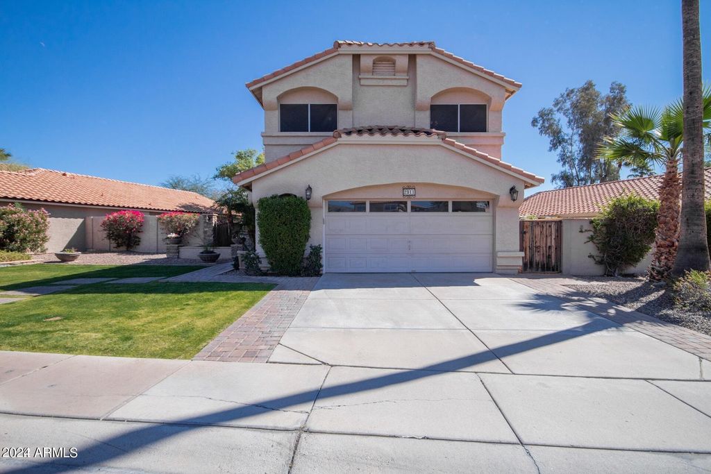 2911 E WINDMERE Drive, Phoenix, AZ 85048