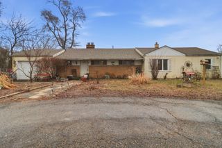 1611 Weymouth Street, West Bloomfield Twp, MI 48324