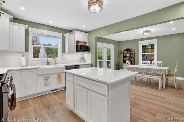 5835 Warner Road, Fowlerville, MI 48836