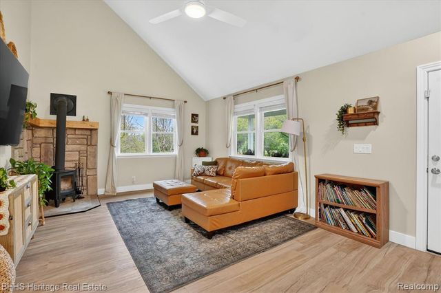 5835 Warner Road, Fowlerville, MI 48836