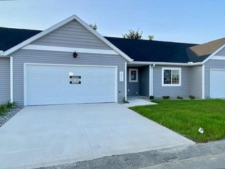 Unit 111 Highpoint Drive, Wayland, MI 49348