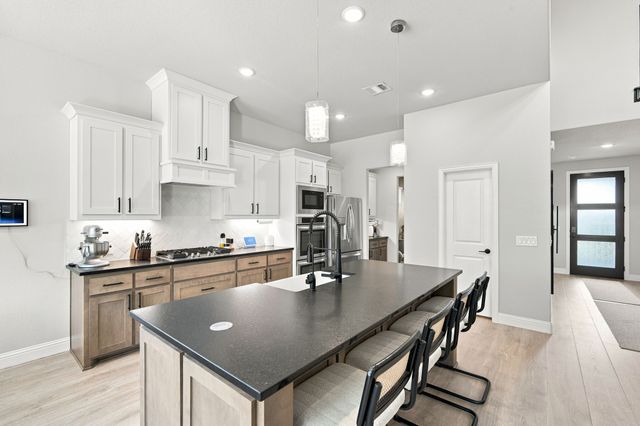 1133 Cardinal Drive, Midlothian, TX 76065