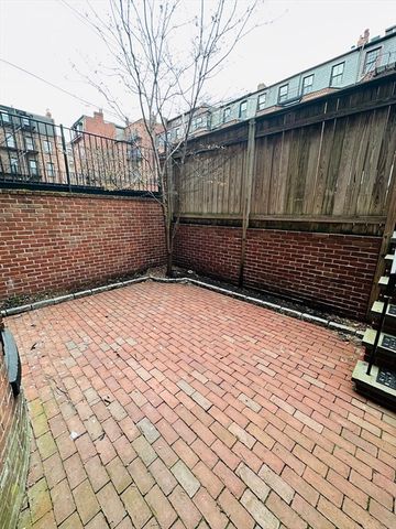 313 Marlborough St 1, Boston, MA 02116