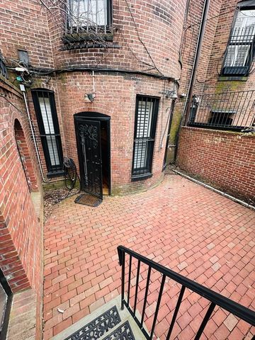 313 Marlborough St 1, Boston, MA 02116