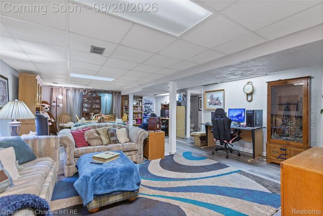 8823 Royce Drive, Sterling Heights, MI 48313