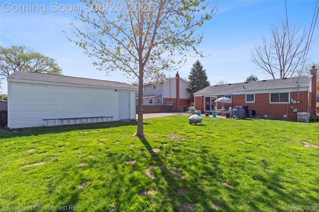 8823 Royce Drive, Sterling Heights, MI 48313