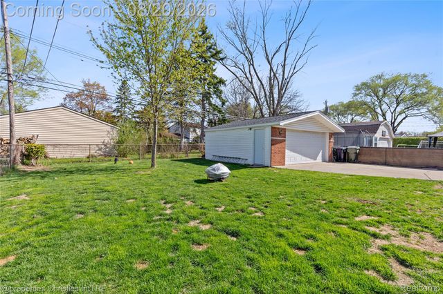 8823 Royce Drive, Sterling Heights, MI 48313