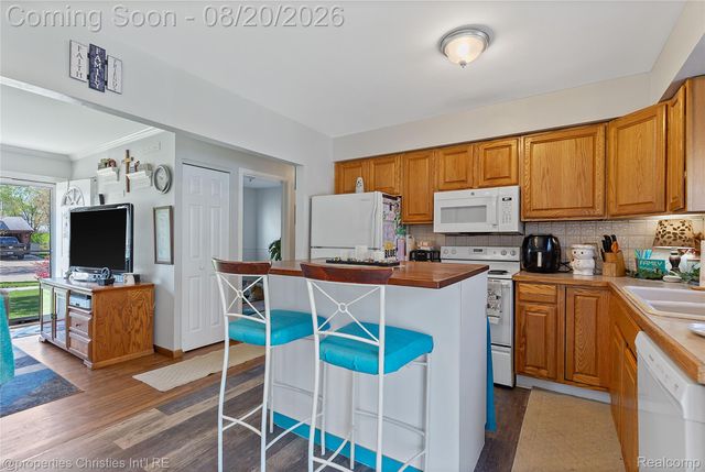 8823 Royce Drive, Sterling Heights, MI 48313