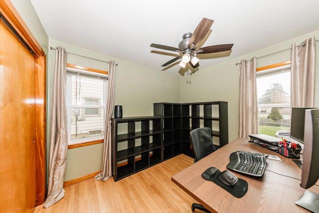 1332 S 94th STREET, West Allis, WI 53214