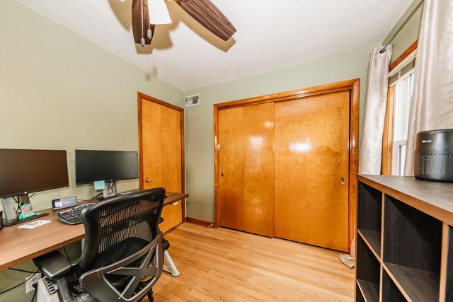 1332 S 94th STREET, West Allis, WI 53214