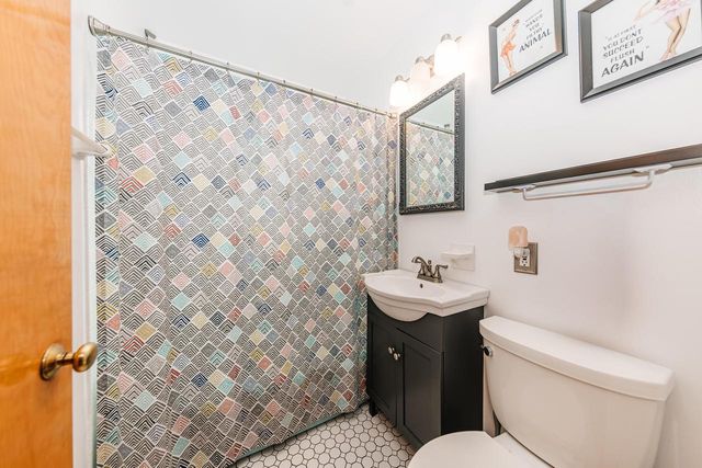1332 S 94th STREET, West Allis, WI 53214