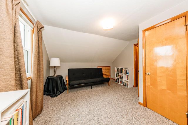 1332 S 94th STREET, West Allis, WI 53214