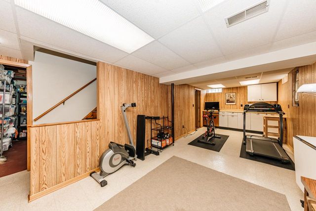 1332 S 94th STREET, West Allis, WI 53214